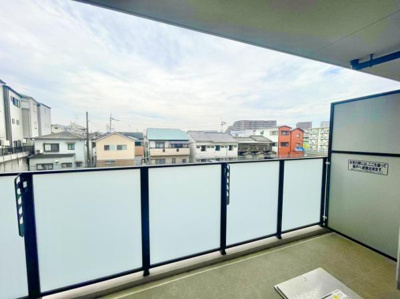 【バルコニー】 | グランクラッセ上野芝向ヶ丘 | 南西向きで陽当りが良く、お洗濯物が良く乾き気持ち良いです！
