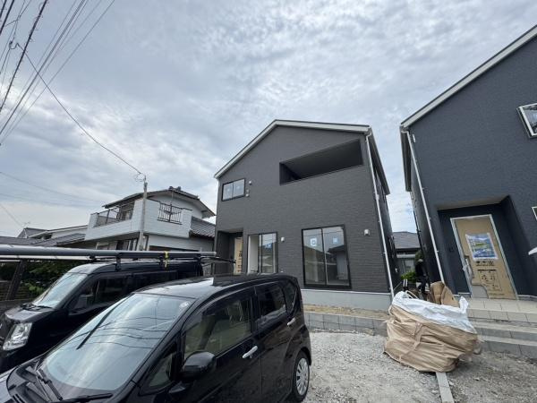 宮崎市赤江第５－２号棟　新築戸建のその他|【現地】
壁用断熱材は主にグラスウール断熱材を採用しています。
また、全棟において検査スタッフによる確認検査を実施しています。