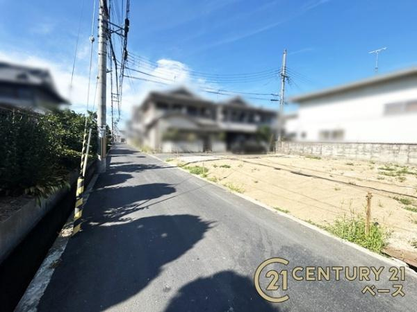 大和高田市礒野町の売地の前面道路含む現地写真|■現地撮影写真■前面道路の幅員は４ｍ以上と車の出し入れもラクラク！