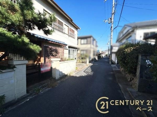 桜井市外山　一戸建の前面道路含む現地写真|落ち着いた雰囲気の住宅地内です！