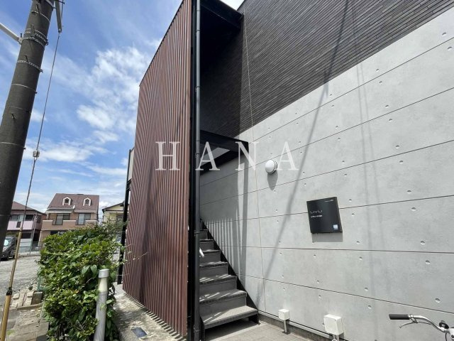 リブリ・パリス原木のエントランス