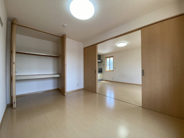 カサベルデ　Bの洋室
