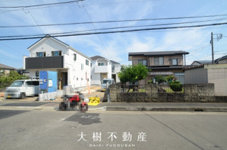 【前面道路含む現地写真】 | ※令和7年8月上旬に撮影