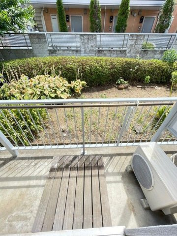 小さな庭の展望