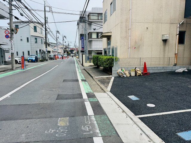 八王子市　大和田町　新築一戸建て　２５期の前面道路含む現地写真|～北側8.63ｍ道路に面しています～