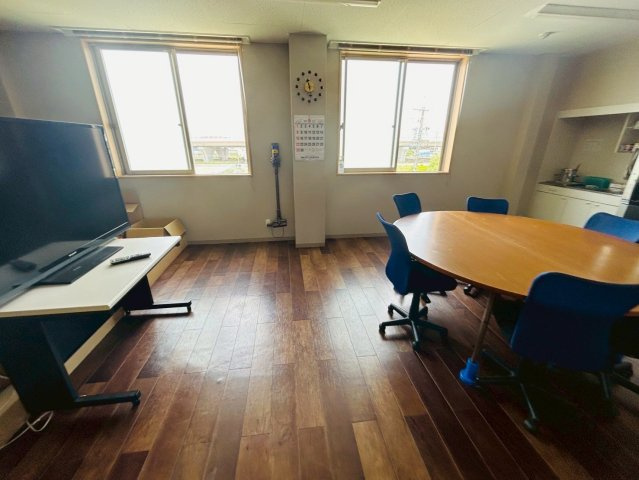 豊明市阿野町貸工場の内装