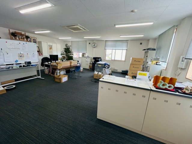 豊明市阿野町貸工場の内装