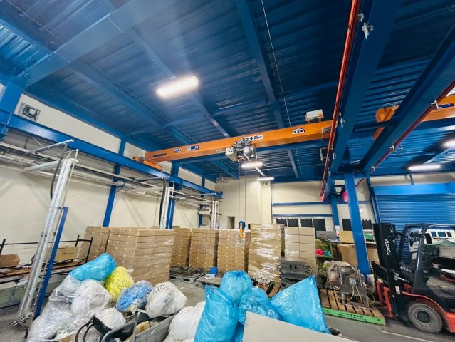 豊明市阿野町貸工場の内装