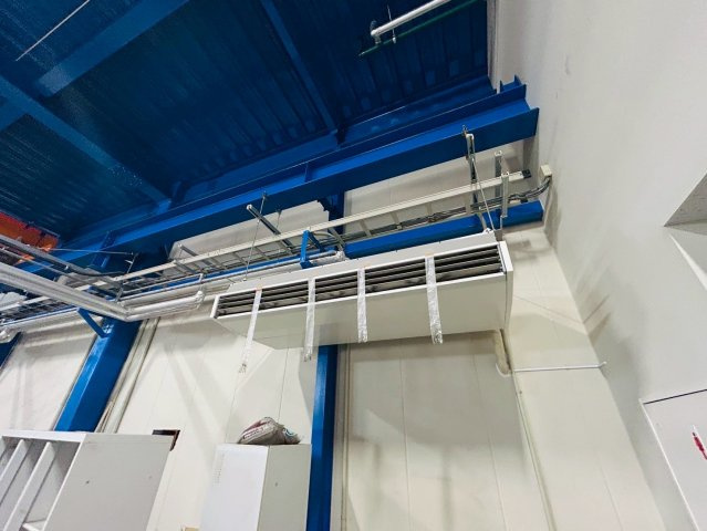 豊明市阿野町貸工場の内装