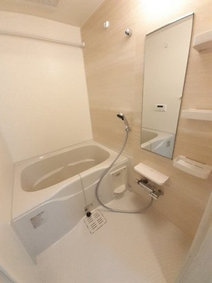 【浴室】 | フローラⅡ | ゆったり過ごせるお風呂です