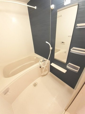 【浴室】 | カーサ・エレガンテＢ | 日々の疲れを癒すお風呂付です