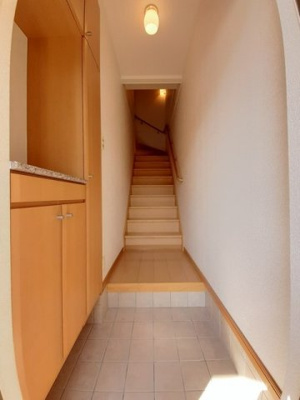 【玄関】 | カーサ・エレガンテＢ | 毎日通る玄関はこちらです