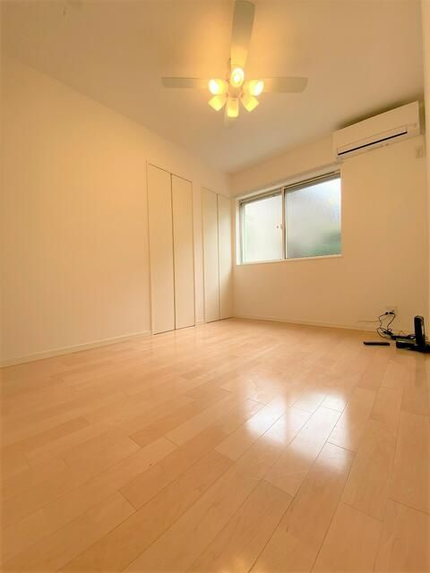 アザーレ中河原の居間・リビング