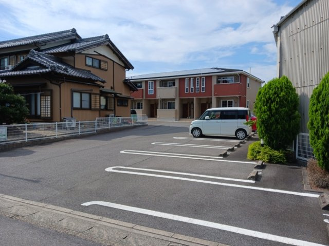 【駐車場】