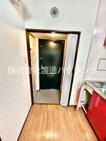 第15関根マンションの玄関