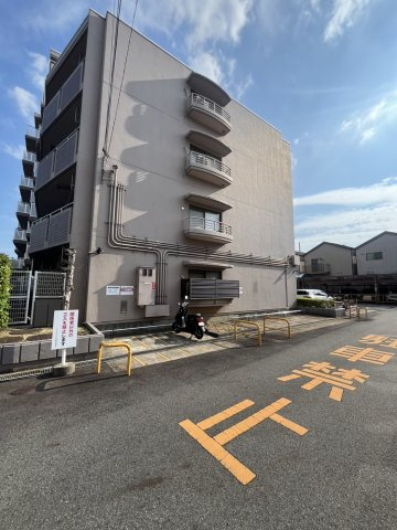 ◆ペット飼育可◆リフォーム済３ＬＤＫ◆南向きテラス＆専用庭◆スーパー徒歩５分◆サンルシエル山科西野のその他共用部分|バイク置き場