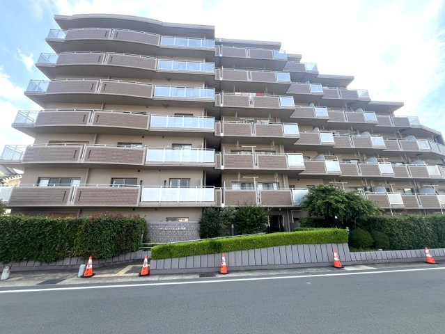 ◆ペット飼育可◆リフォーム済３ＬＤＫ◆南向きテラス＆専用庭◆スーパー徒歩５分◆サンルシエル山科西野の外観|外観