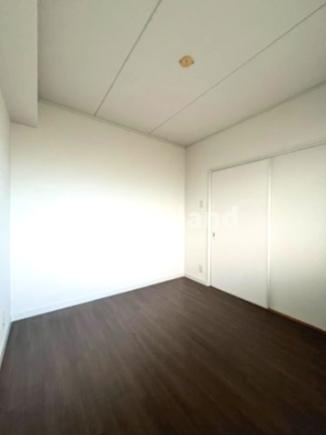 新中島エクセランスの洋室