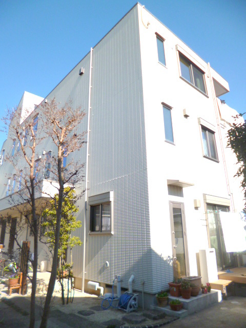Ｃｒｅｓｔ　世田谷松原の外観|閑静な住宅街