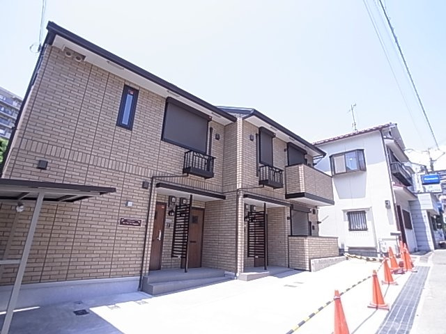 神戸市長田区名倉町４丁目のアパートの外観