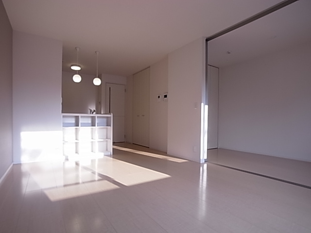 神戸市長田区大塚町９丁目のアパートの居間・リビング|リビング