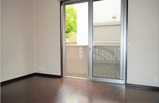 【居間・リビング】 | メゾンシーマ | ゆったり過ごせるお部屋です。