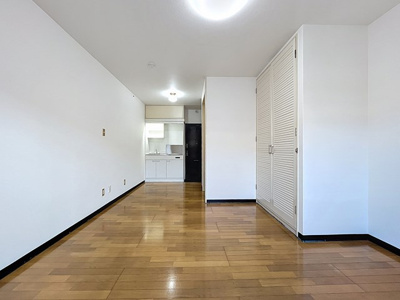 【寝室】 | 乃木ロイヤルマンション