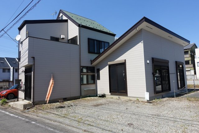 高崎市四ツ谷町　中古住宅の外観