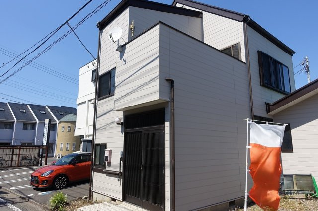 高崎市四ツ谷町　中古住宅の外観