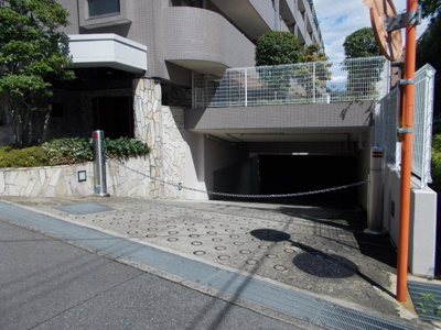 【駐車場】 | エンゼルブレッサ千里藤白台