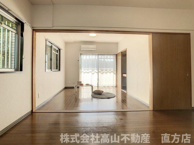 ガーデンフォレスト　サウスウィングの居間・リビング