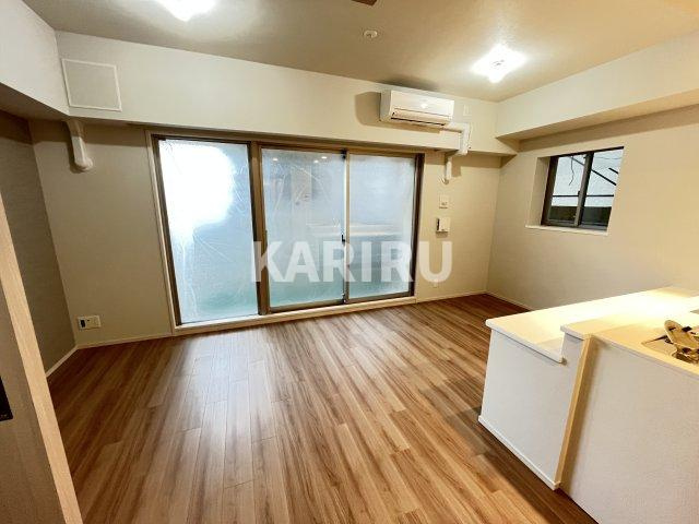 スプランディッド城東関目の居間・リビング|偶数階のカラーです