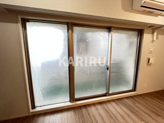 スプランディッド城東関目のバルコニー|偶数階のカラーです