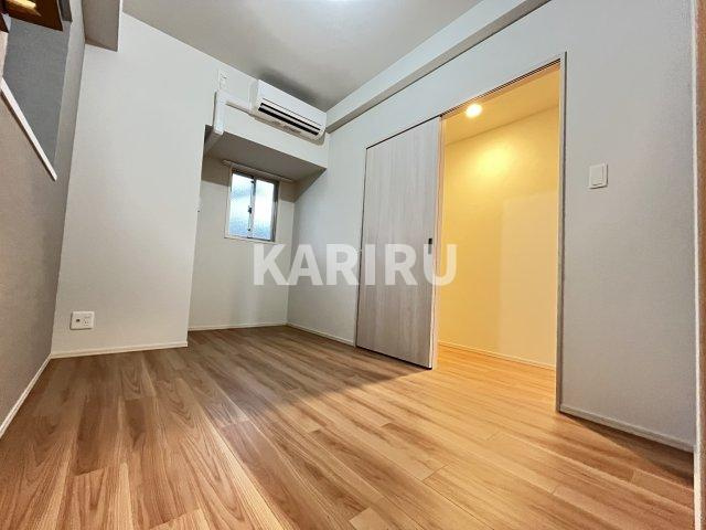 スプランディッド城東関目の洋室|偶数階のカラーです