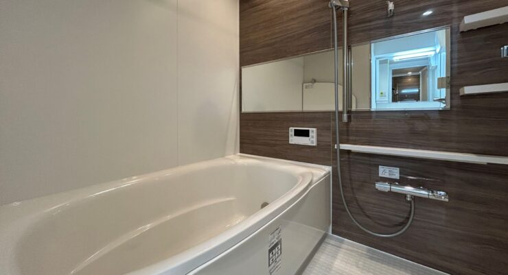 青梅市河辺町６丁目の中古マンションの浴室