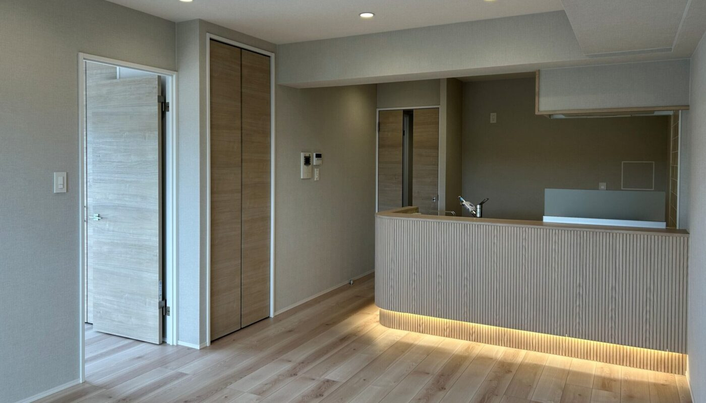 青梅市河辺町６丁目の中古マンションの居間・リビング