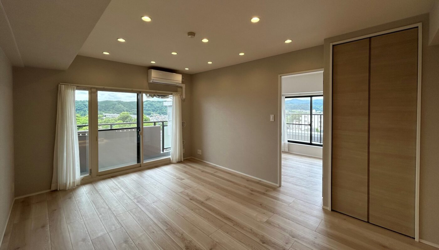 青梅市河辺町６丁目の中古マンションの居間・リビング