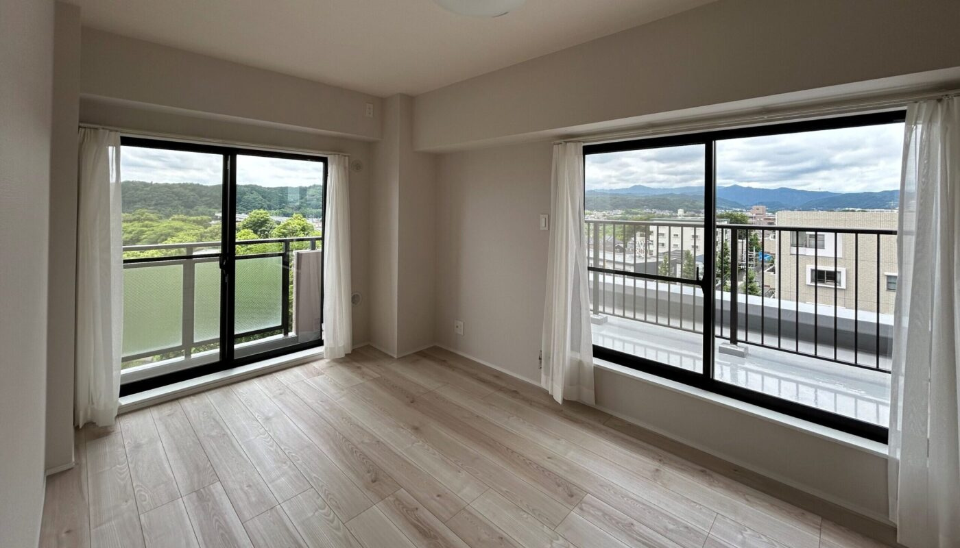 青梅市河辺町６丁目の中古マンションの洋室