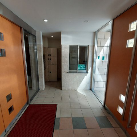 マルメゾン浅草橋のロビー