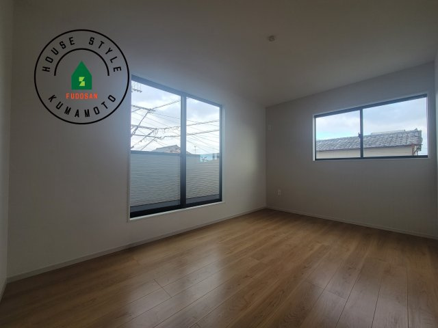 熊本市西区上代7丁目第1-2棟（2号棟）　の寝室|主寝室には収納力に優れたクローゼットがありますので、お部屋もすっきり片付きます。