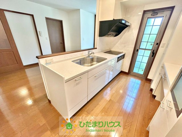 幸手市栄　中古一戸建てのキッチン