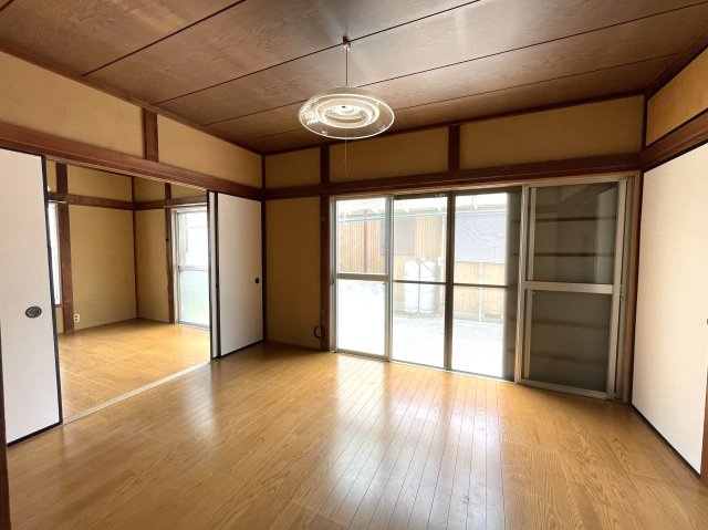 幸手市東５丁目の一戸建ての居間・リビング