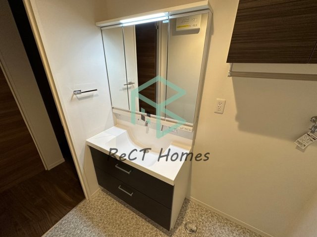 シャーメゾンオリーブの独立洗面台