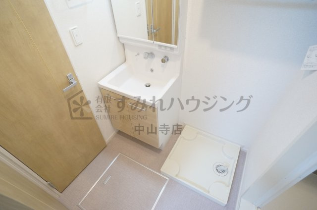 メゾン　グランシャンの洗面所