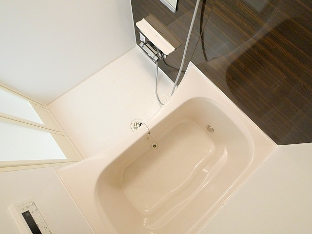 レジデンス・サツキⅠの浴室|落ち着いた空間のお風呂です