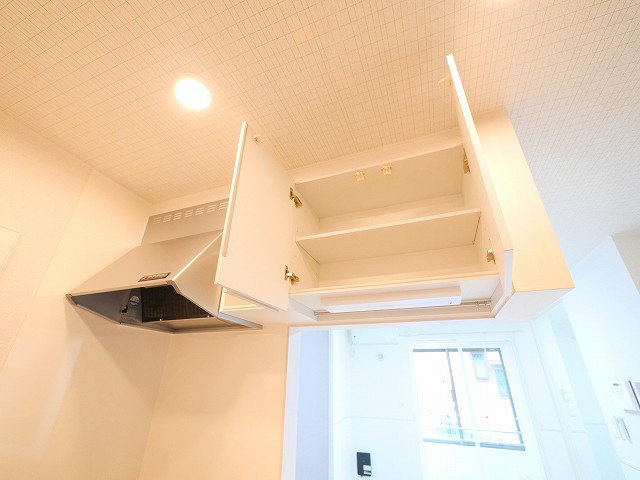 レジデンス・サツキⅠのキッチン|コンパクトなキッチンで掃除もラクラク