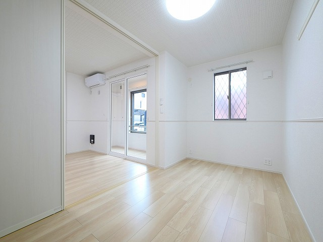 レジデンス・サツキⅠの洋室|個人の部屋や寝室として使える洋室です