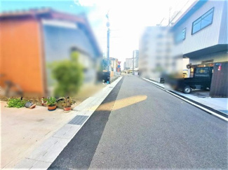 【前面道路含む現地写真】 | 近江八幡市鷹飼町　中古戸建