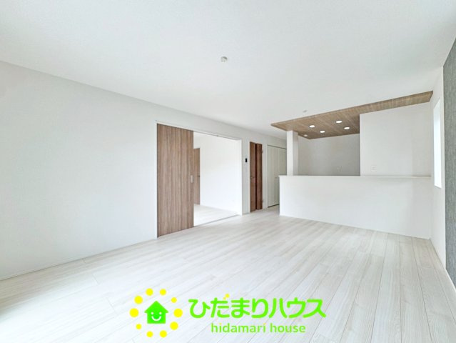 幸手市緑台２期　新築一戸建ての居間・リビング