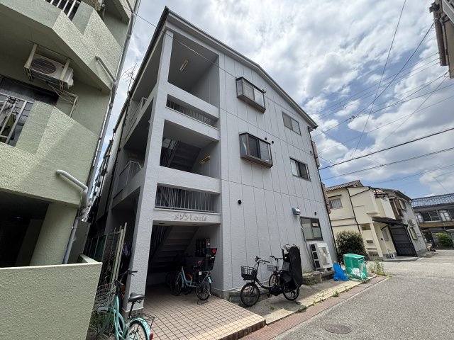 メゾンルイの外観